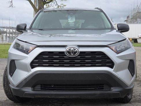 Used 2019 Toyota RAV4 LE w/ All Weather Liner Package FWD image 8
