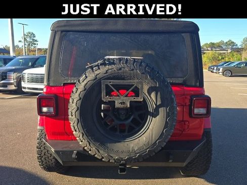 Used 2021 Jeep Wrangler Unlimited Rubicon image 4