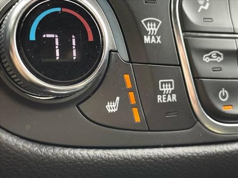Used 2023 Chevrolet Equinox LT FWD image 6