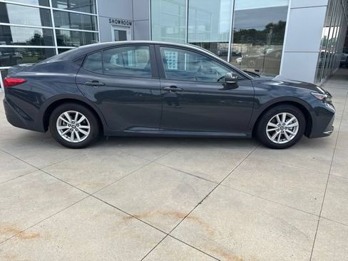 Used 2025 Toyota Camry LE FWD image 8