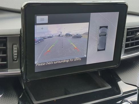 Used 2023 Ford Explorer ST-Line image 14