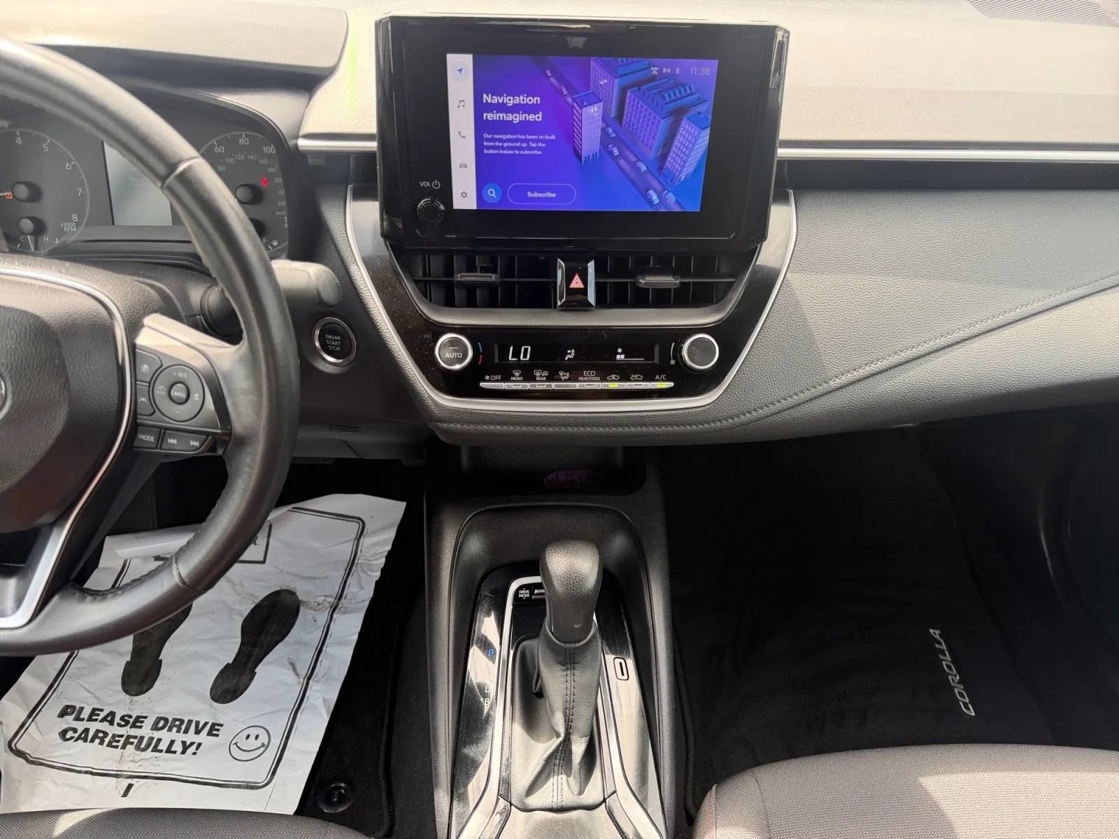 Used 2025 Toyota Corolla SE FWD image 15