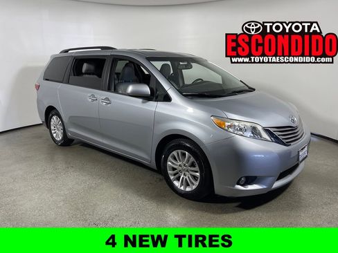Used 2016 Toyota Sienna XLE FWD image 1
