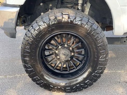 Used 2022 Ford F250 Lariat w/ Tremor Off-Road Package AWD/4WD image 10