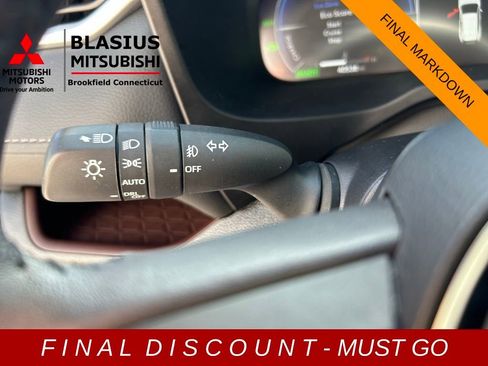 Used 2023 Toyota RAV4 Limited image 56