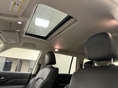 Used 2020 INFINITI QX80 Luxe w/ Sensory Package RWD image 14