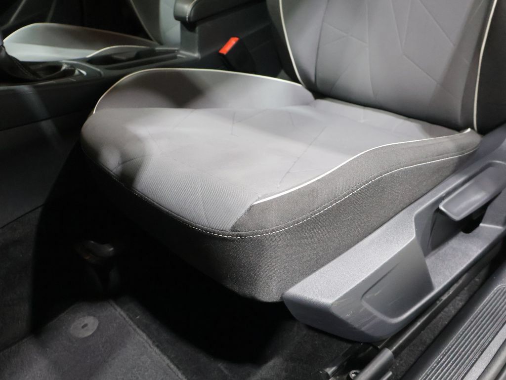 Used 2025 Volkswagen Jetta Sport FWD image 10