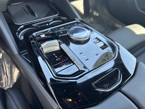 Certified 2025 BMW 530i xDrive image 24