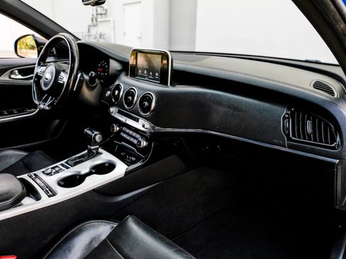 Used 2018 Kia Stinger GT RWD image 20