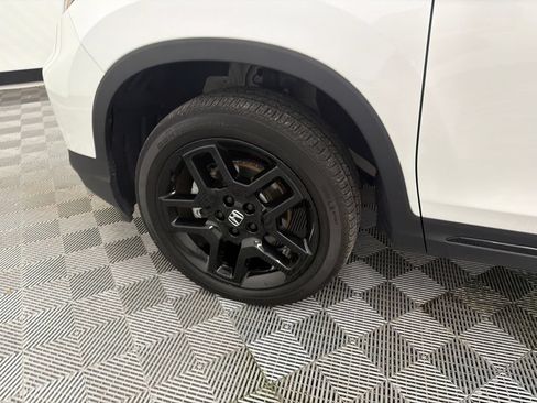 Used 2024 Honda Passport Black Edition image 13