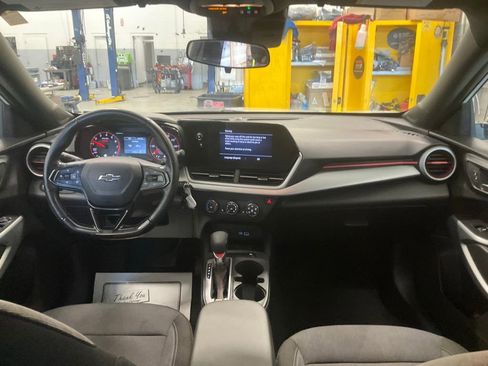 Used 2024 Chevrolet Trax RS w/ Driver Confidence Package FWD image 14