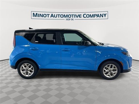 Used 2023 Kia Soul S image 8