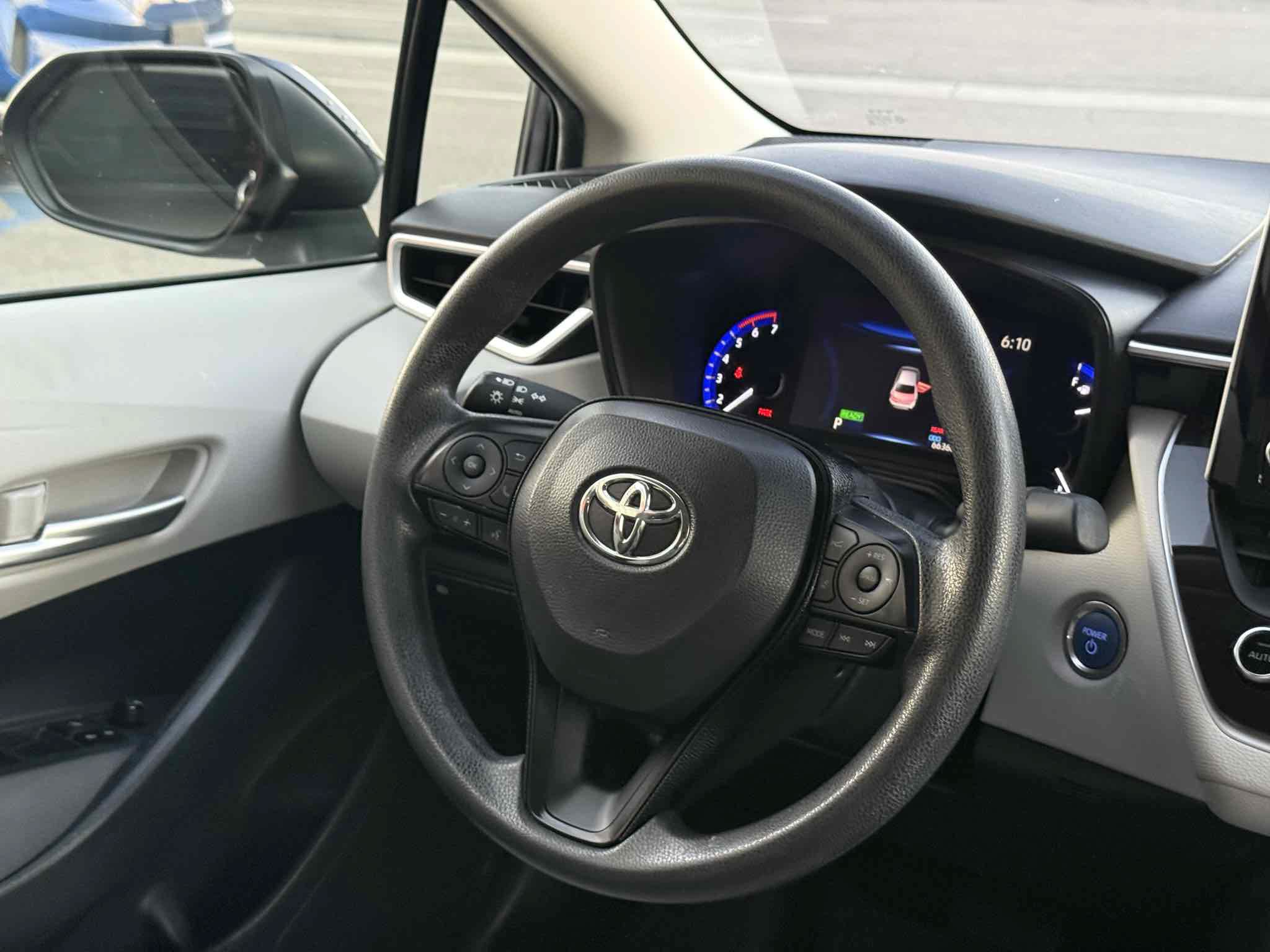 Used 2020 Toyota Corolla LE FWD image 24