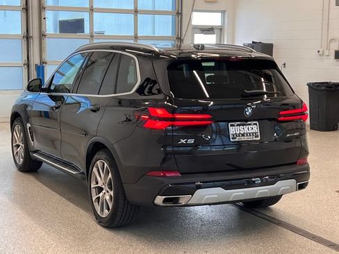 Used 2024 BMW X5 xDrive40i w/ Parking Assistance Package AWD/4WD image 5
