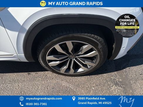 Used 2023 Volkswagen Atlas SEL Premium AWD/4WD image 32