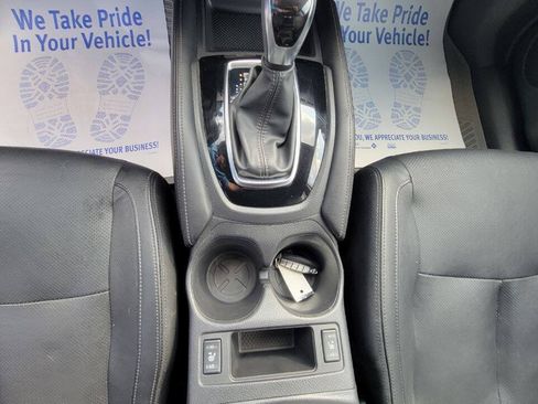 Used 2018 Nissan Rogue SL w/ Premium Package AWD/4WD image 17