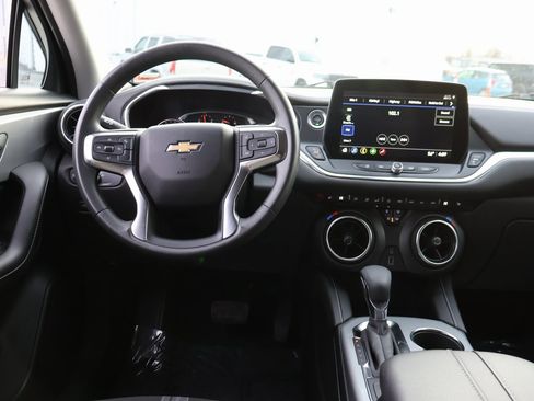 Used 2025 Chevrolet Blazer LT image 18