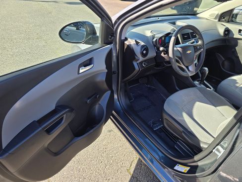 Used 2013 Chevrolet Sonic LS image 19