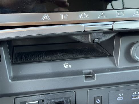 Used 2023 Nissan Armada SL w/ Captain's Chairs Package image 38