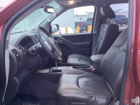 Used 2019 Nissan Frontier PRO-4X image 19