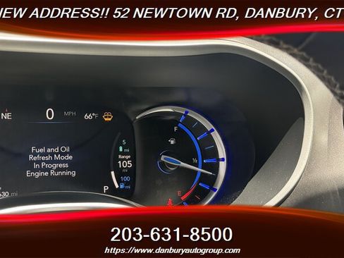 Used 2022 Chrysler Pacifica Touring-L FWD image 25