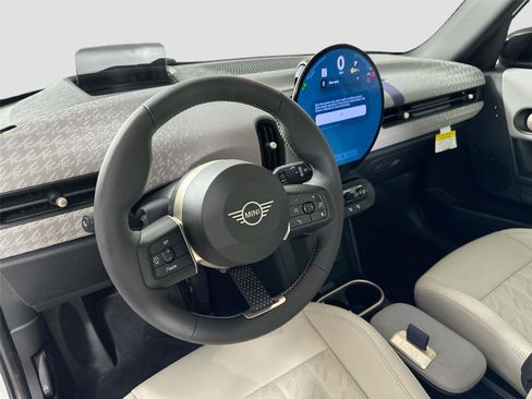 Certified 2025 MINI Cooper S FWD image 7
