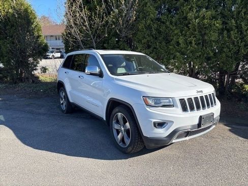 Used 2014 Jeep Grand Cherokee Limited w/ Luxury Group II RWD image 2