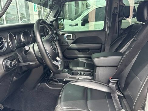 Used 2021 Jeep Wrangler Unlimited Sahara AWD/4WD image 6
