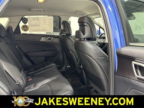 Used 2026 Kia Sportage EX FWD image 28