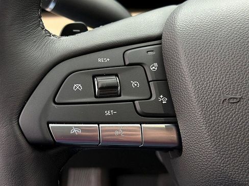 Used 2025 Cadillac XT4 Premium Luxury w/ Technology Package image 16