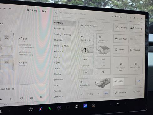 Used 2025 Tesla Cybertruck AWD Crew Cab image 52