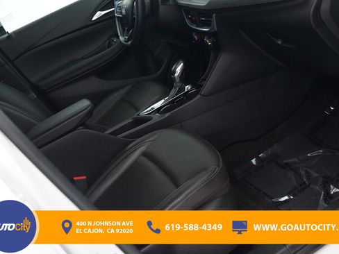 Used 2024 Buick Encore GX Sport Touring image 8