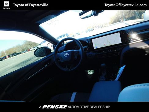 Certified 2025 Toyota Camry SE image 3