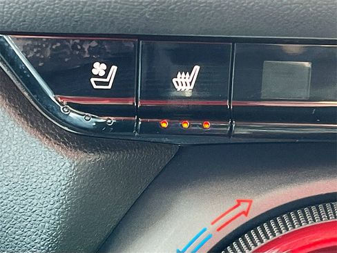 Used 2023 Chevrolet Blazer RS w/ Enhanced Convenience Package image 21