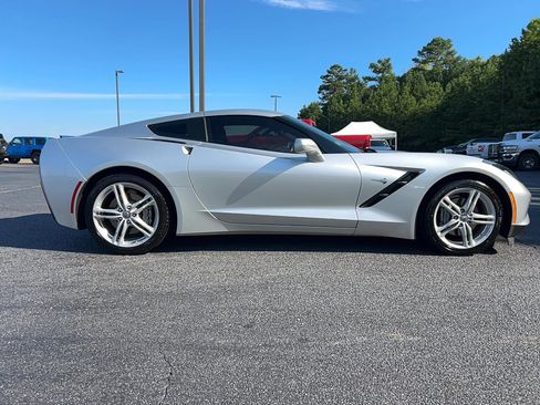 Used 2017 Chevrolet Corvette Stingray Coupe w/ 1LT image 4