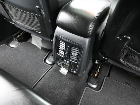 Used 2019 Jeep Grand Cherokee Limited image 19