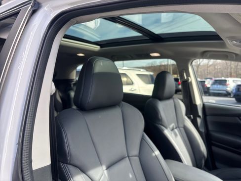 Certified 2025 Subaru Ascent Limited w/ Popular Package #2 image 56