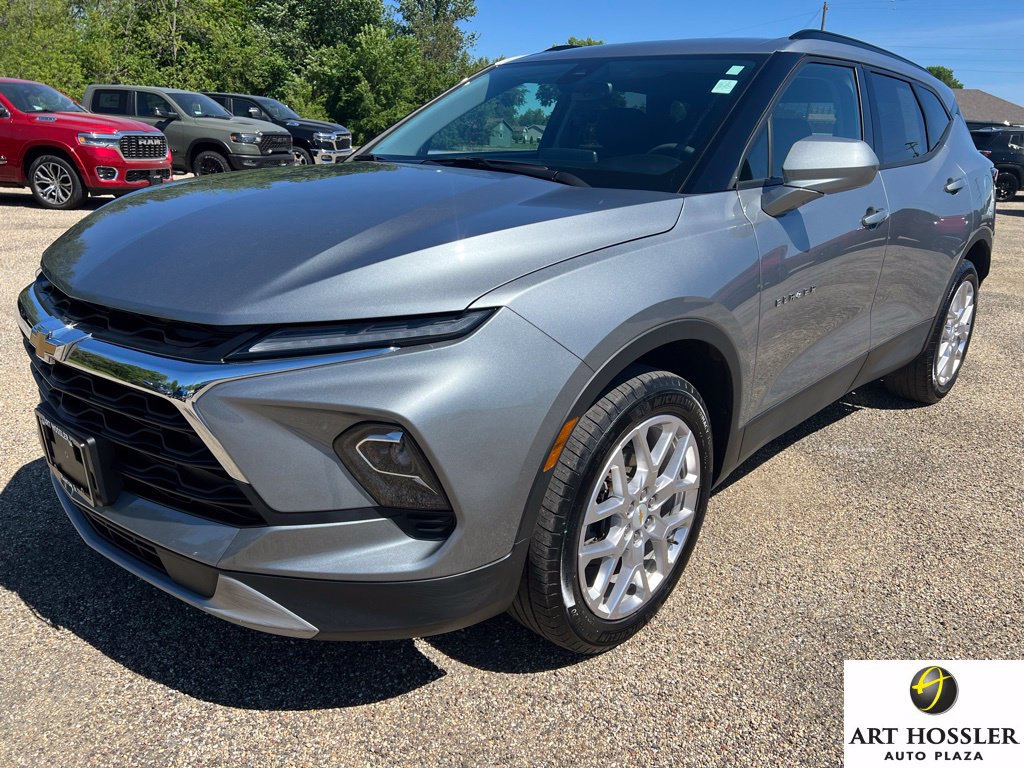 Used 2024 Chevrolet Blazer LT w/ Convenience Package FWD image 1
