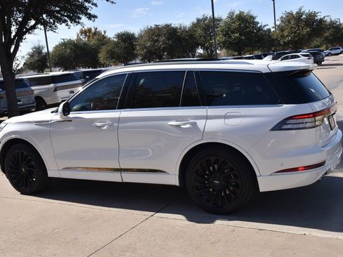 Used 2022 Lincoln Aviator Reserve w/ Equipment Group 201A image 11