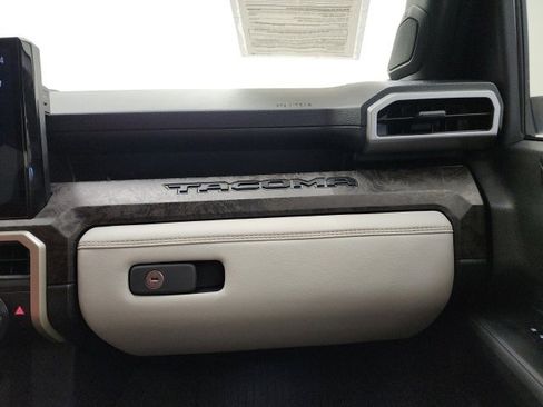 Certified 2025 Toyota Tacoma Limited image 87