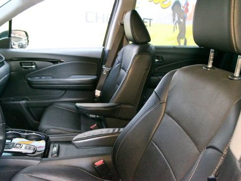 Used 2021 Honda Pilot Touring image 21