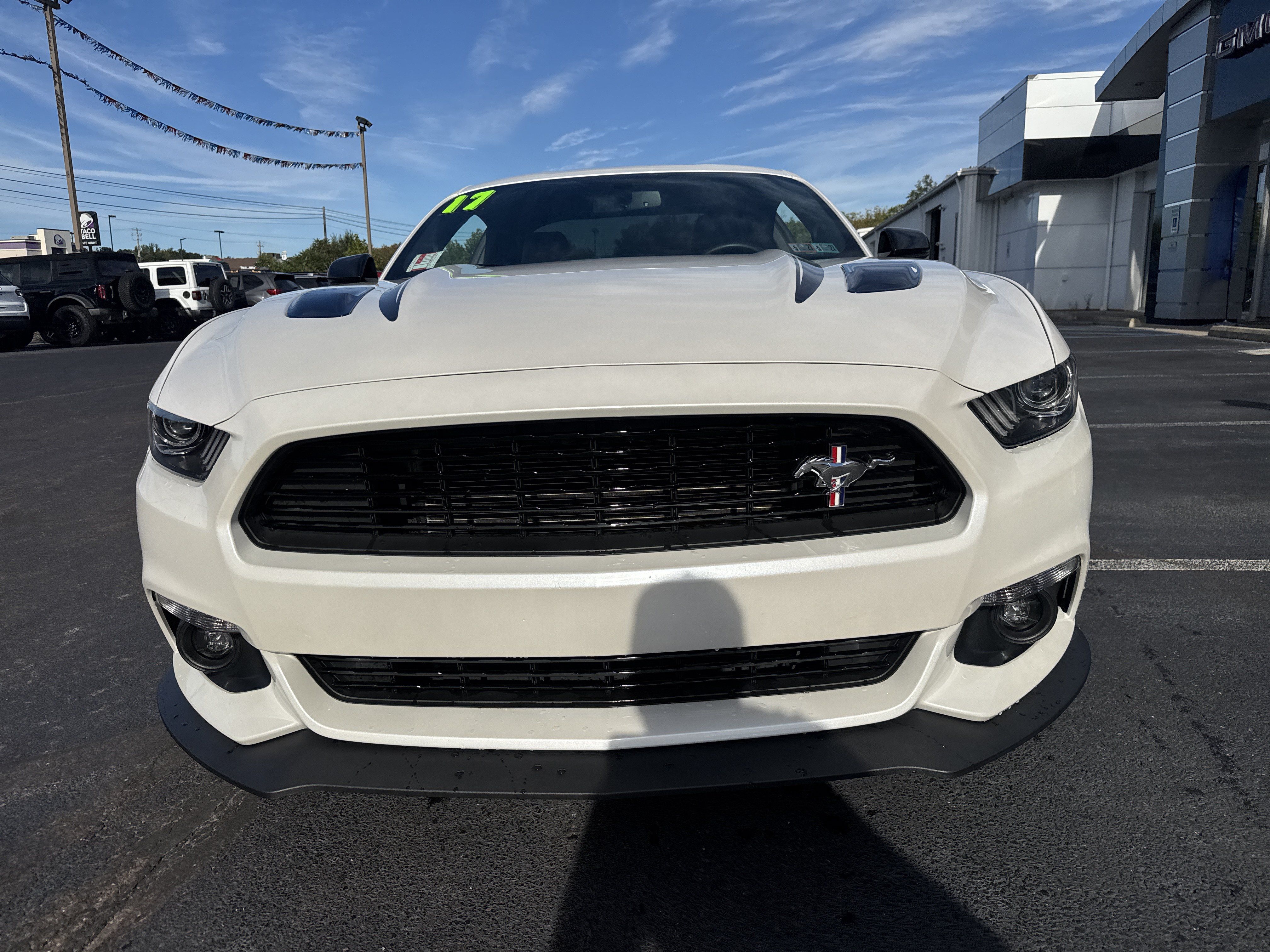 Used 2017 Ford Mustang GT Premium w/ Equipment Group 401A RWD image 9