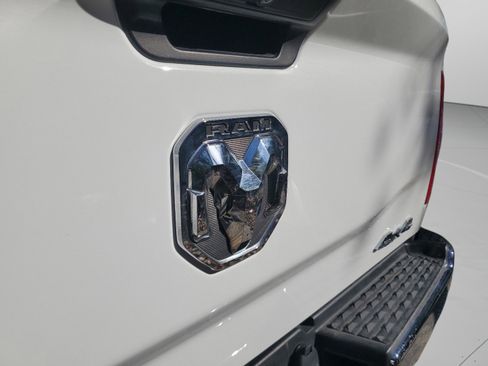 Used 2024 RAM 3500 Big Horn image 33