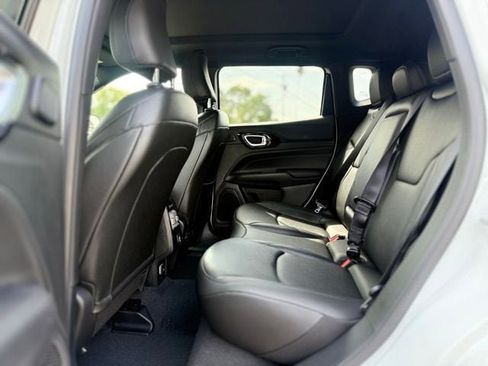 New 2025 Jeep Compass Limited w/ Sun & Sound Group AWD/4WD image 18