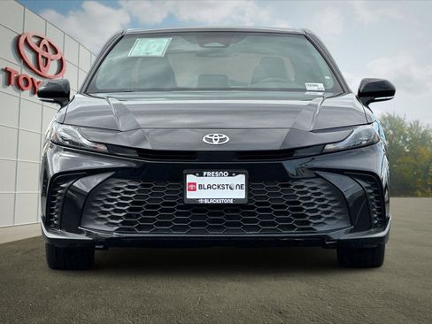 Certified 2025 Toyota Camry SE image 8