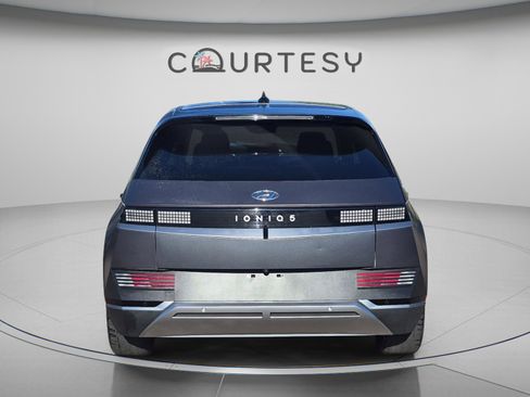 Certified 2024 Hyundai Ioniq 5 SEL RWD image 4