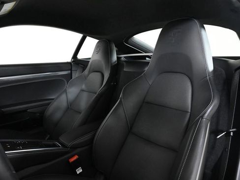 Used 2024 Porsche 718 Cayman image 5