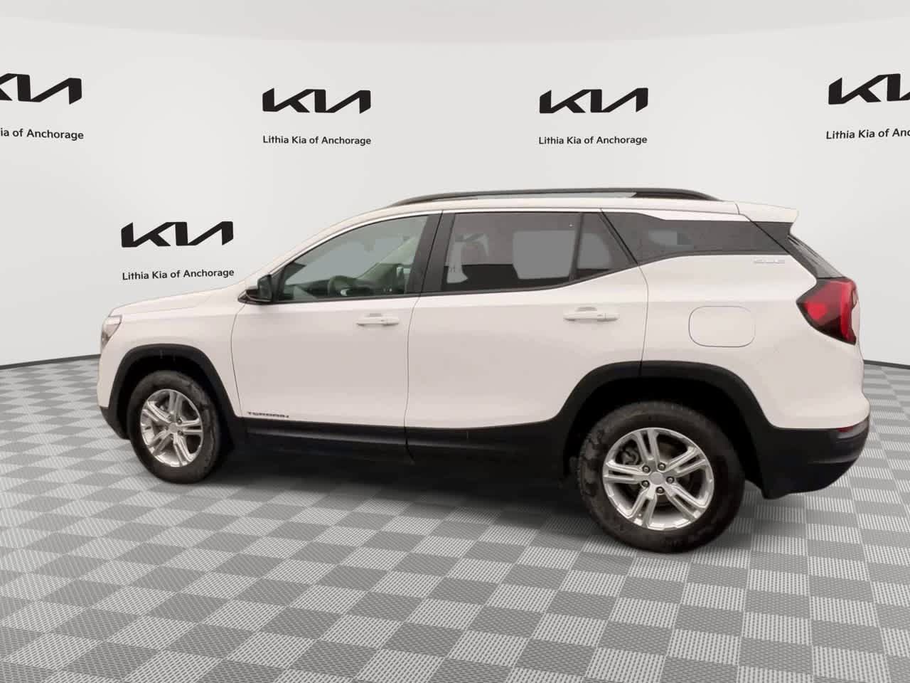 Used 2023 GMC Terrain SLE w/ Driver Convenience Package AWD/4WD image 5