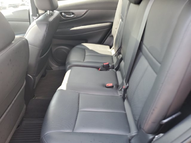 Used 2015 Nissan Rogue SL w/ SL Premium Package AWD/4WD image 13