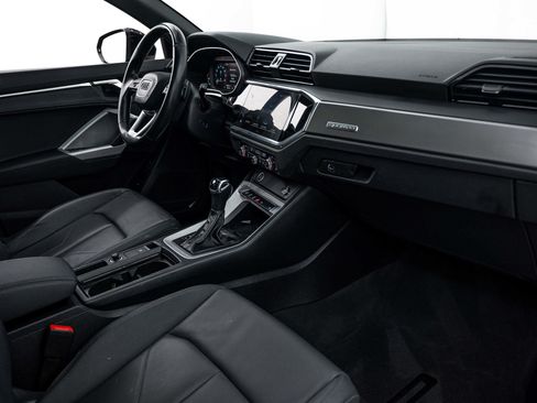 Certified 2024 Audi Q3 2.0T Premium w/ Convenience Package AWD/4WD image 8